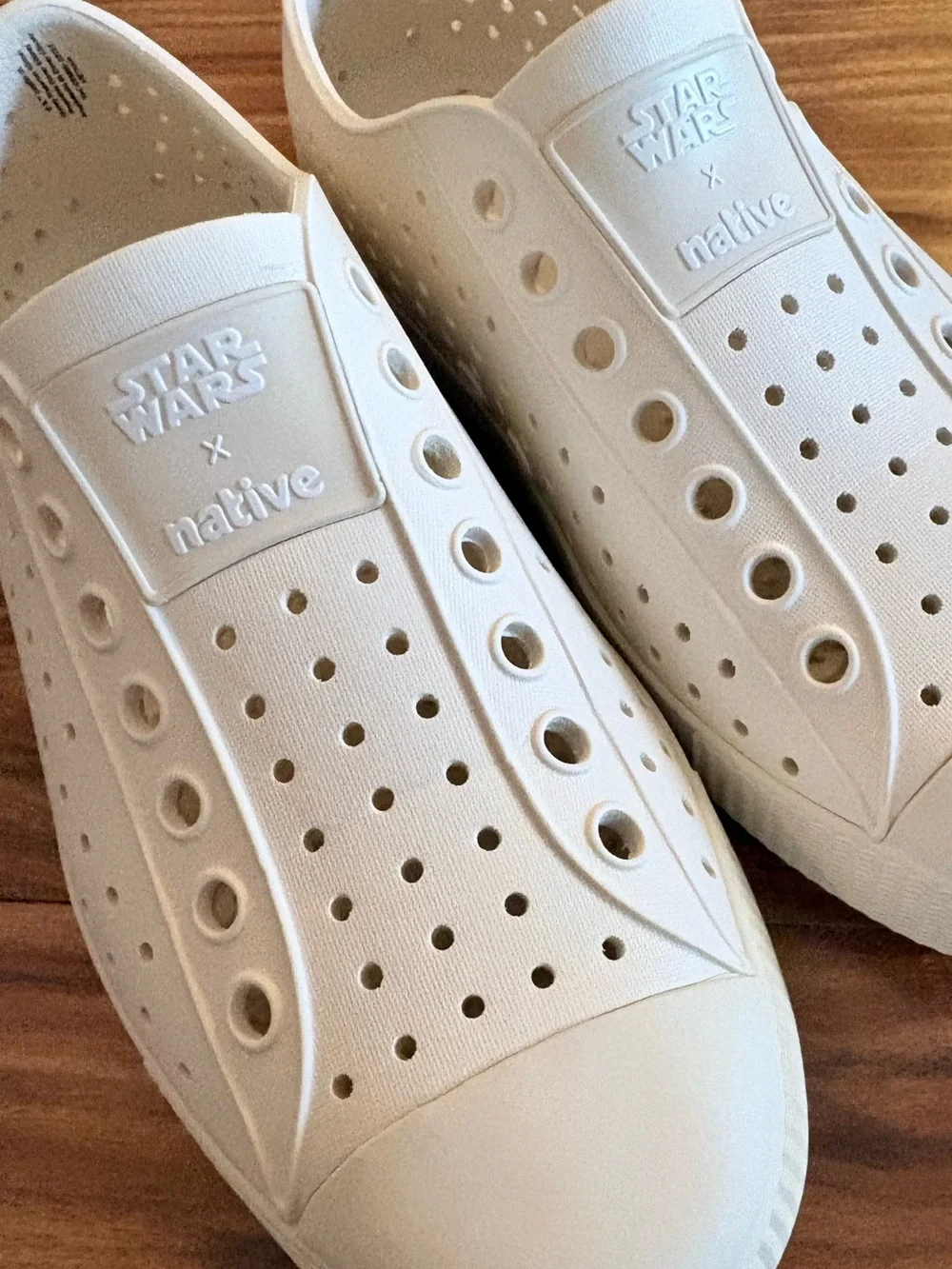 Native Shoes Star Wars Baby Yoda Grogu Jefferson Slip-On Kids Water Shoes M5/W7